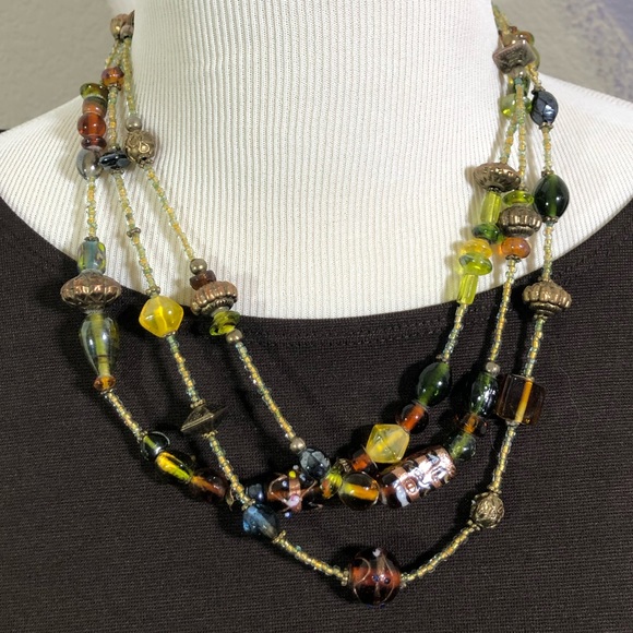 Jewelry - ESTATE SALE FIND Glass Bead Necklace